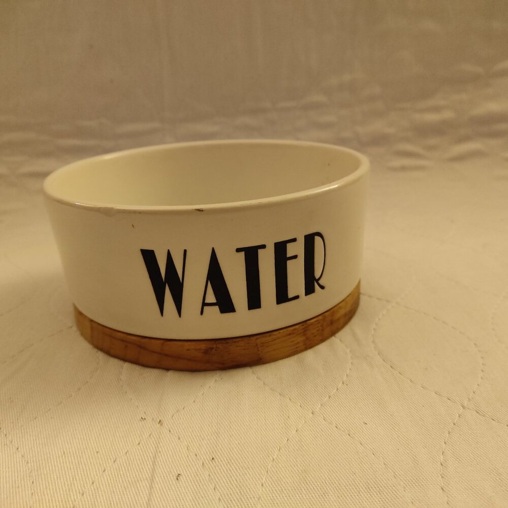 Frisco Ceramic Water Dog & Cat Bowl with Wood Base